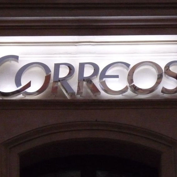 Letras corporeas reto iluminadas con led blanco