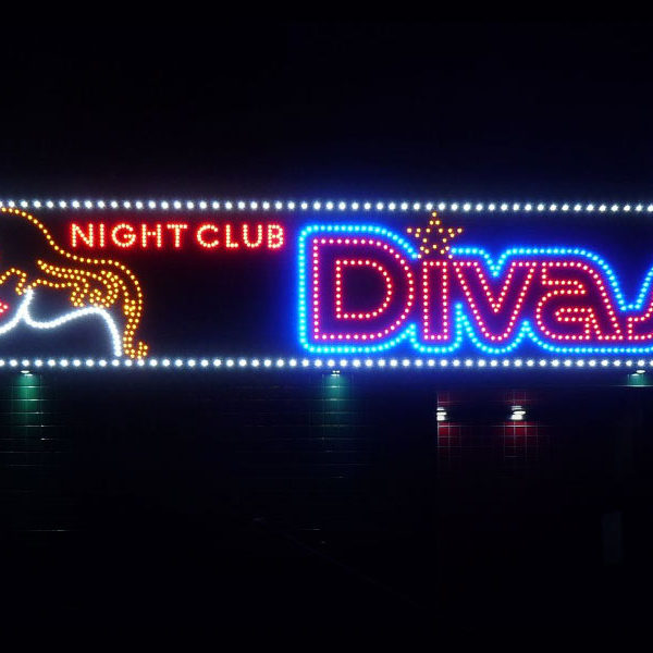 Rotulo de leds vistos encendido progresivo night club divas