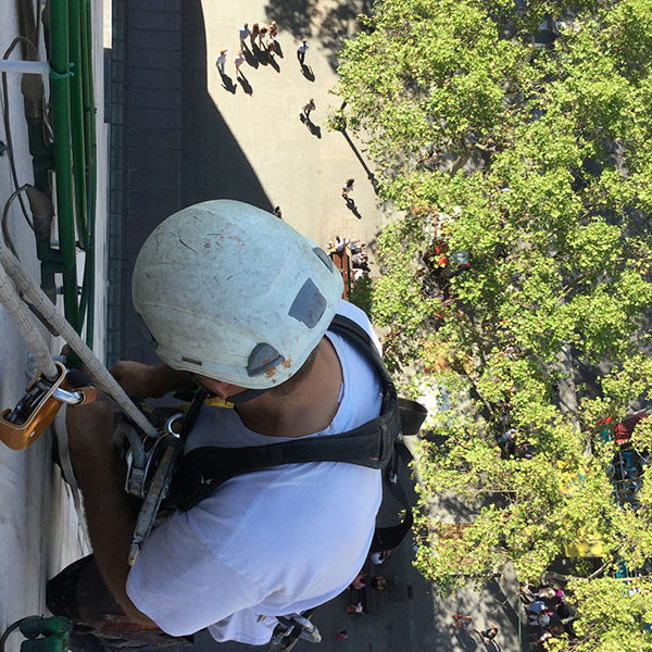 Reparación de todo tipo de rótulos de neón en barcelona