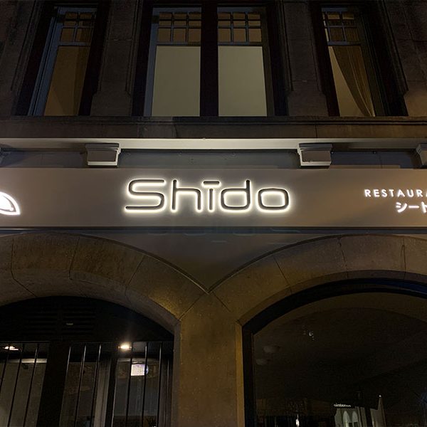 Rótulo luminoso exterior Shido